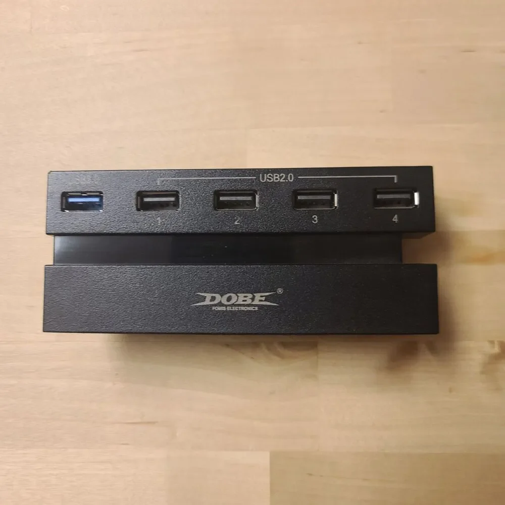 Dobe Fomis Electronics 2 To 5 USB HUB For PS4 System 1 USB3.0 Port 4 USB2.0 Port